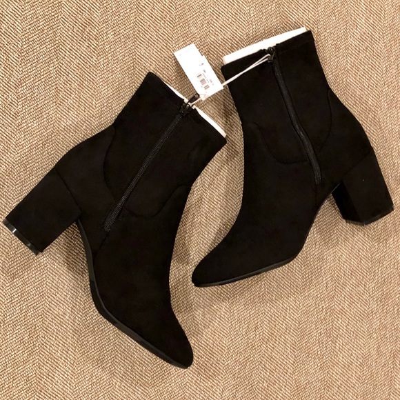Old Navy Shoes - 🌟Price Drop🌟Faux-Suede Black Block-Heel Boots